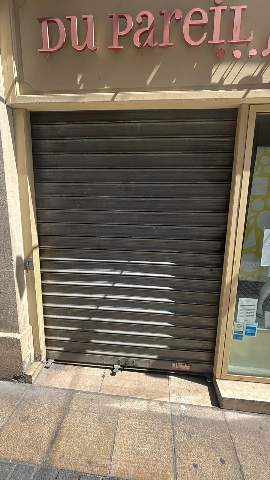 Installation et pose de rideau métallique à Marseille 8