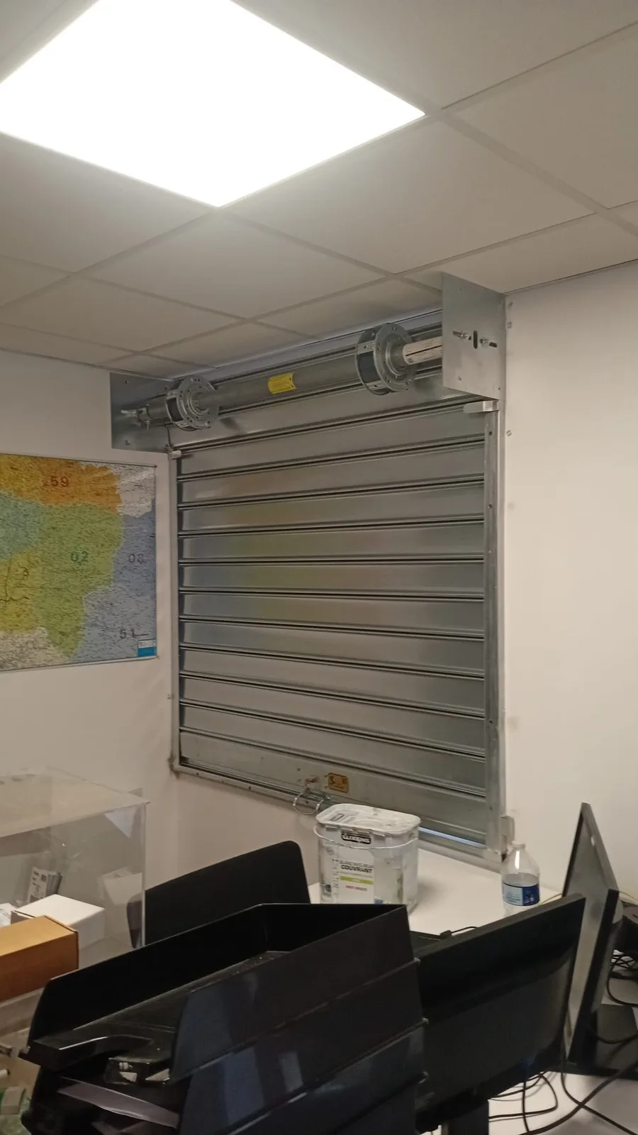 Installation et pose de rideau métallique à Marseille 8